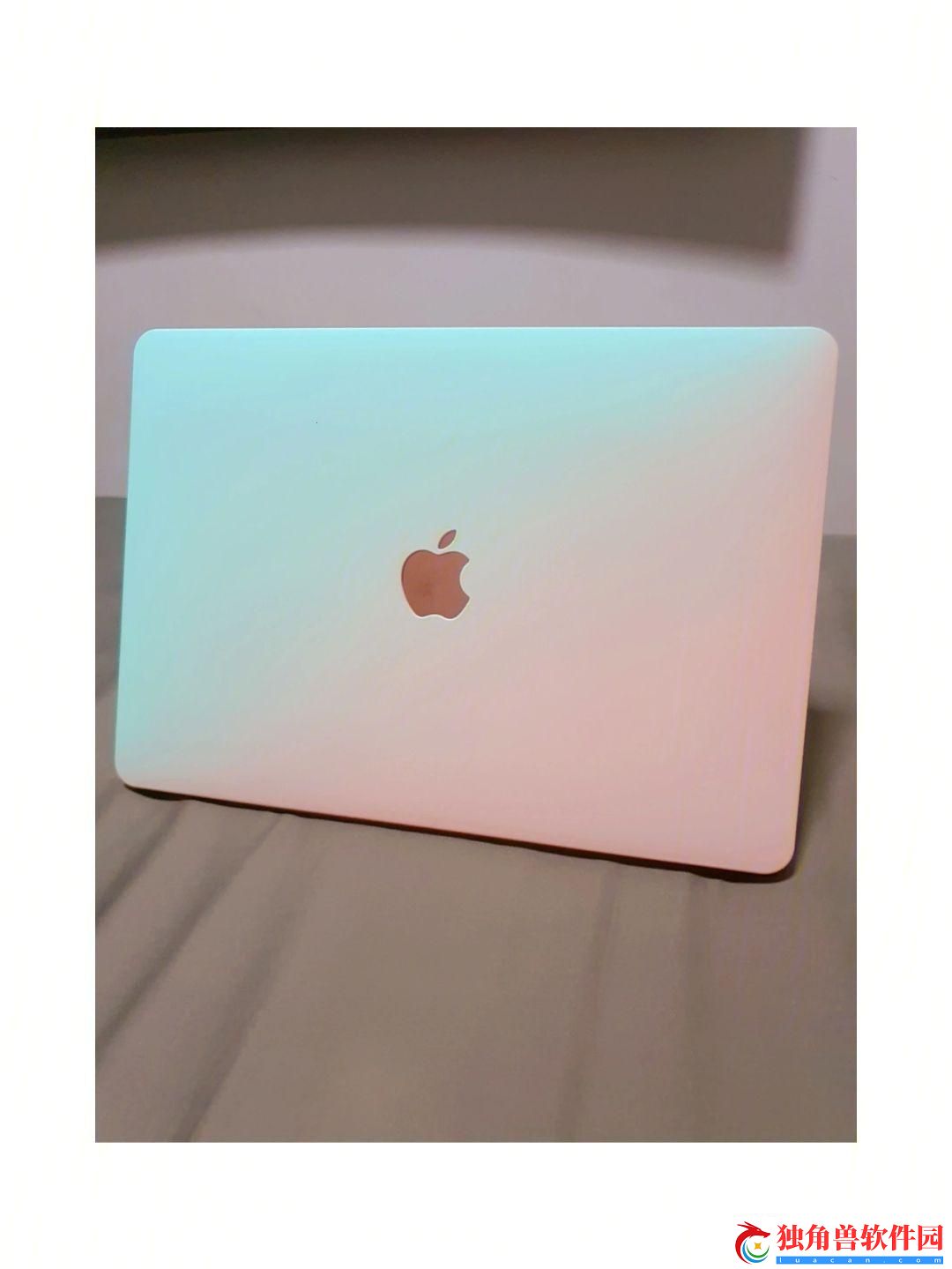 “MacBook少女”粉墨登场