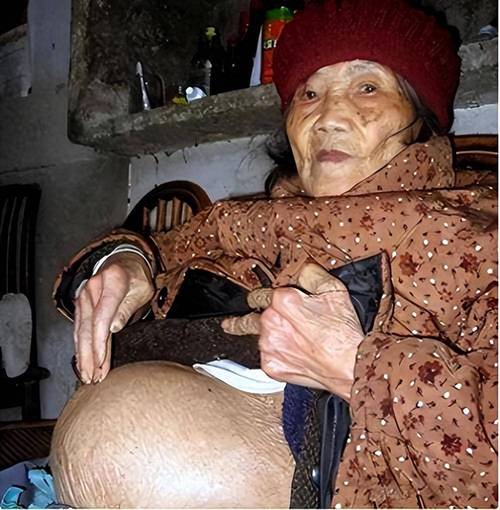 震惊中国老太大毛茸茸背后的惊人秘密