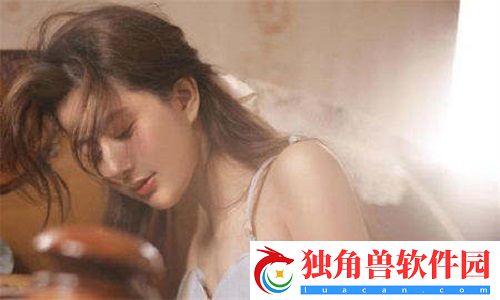 情侣插秧姿势参考绘画：在田野间捕捉爱与劳动的美好瞬间！