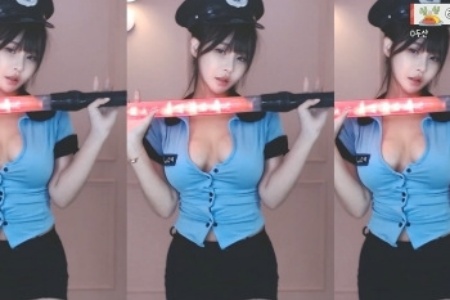 精品人妻人人爽久久爽a和v二区：探索独特的生活方式与消费体验