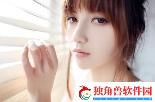 手不安分地探入森林是什么意思：欣赏文学作品中的隐喻-深入体会其背后的深层次主题。