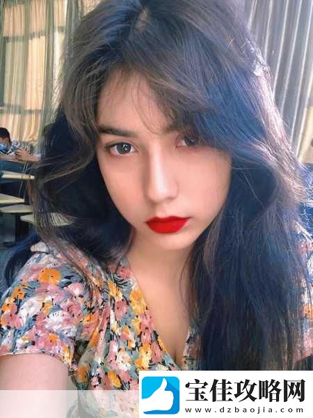 新疆女RAPPER18岁欢迎你-1.-新疆女RAPPER18岁：青春与梦想的碰撞