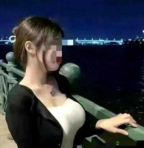 女班长竟公然露胸让我吃这种违背伦理道德之事