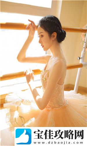 一面膜胸口一面吃下部位片段剧情设定讨论，网友：画面太过大胆出乎意料！