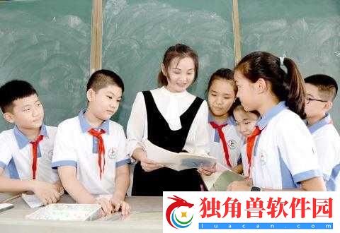 随时随地都能干的学校教师：教学、指导、育人的全能角色