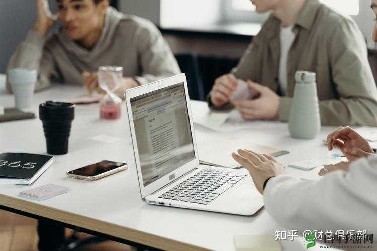 坐在上面摇是一种什么体验知乎：深度剖析