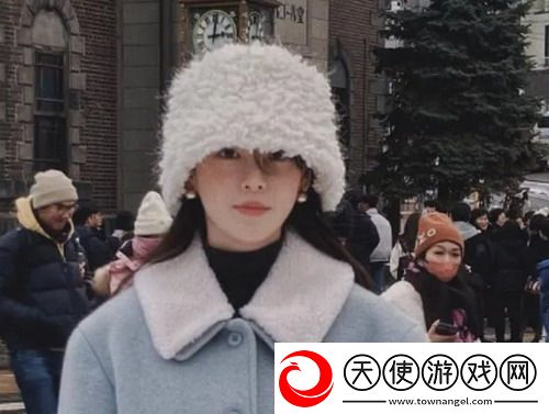 一面膜胸口一面吃下部位片段更有深度：每一片面膜-都是给自己的一份心意和呵护！