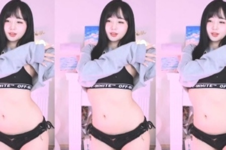 夜月视频直播：光锥特效，山寨风满满